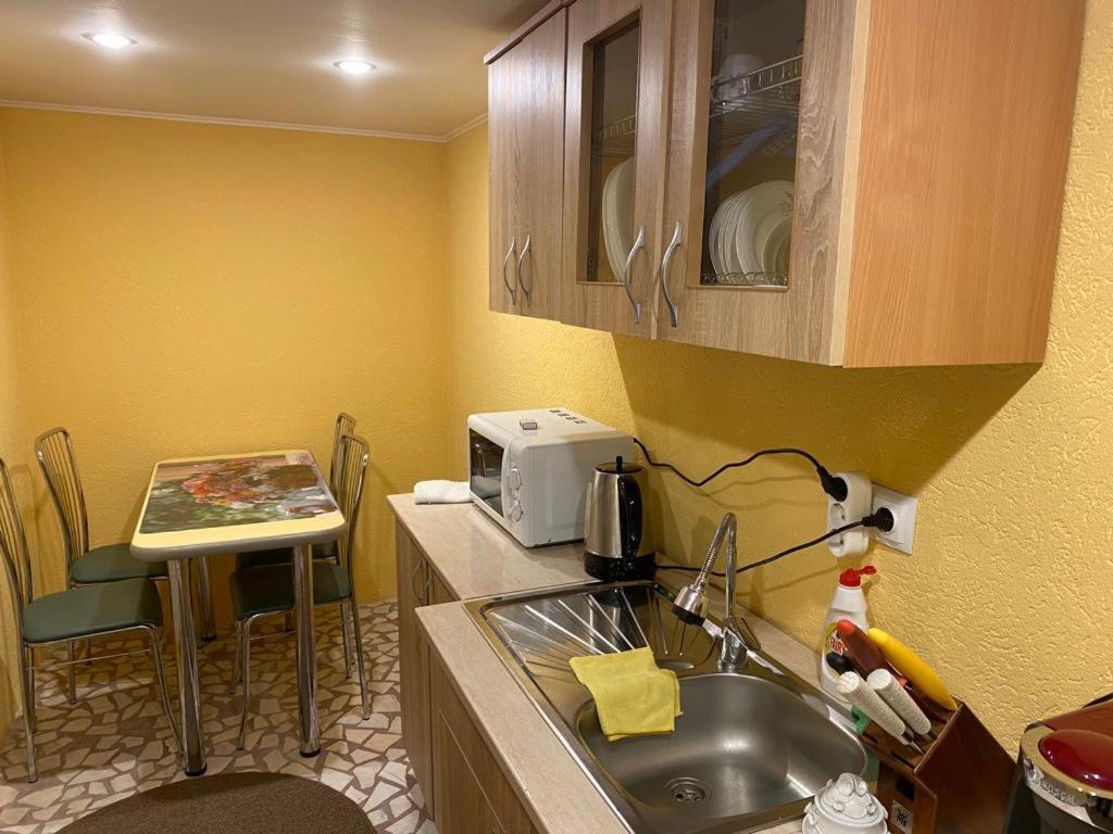 شقة Curtea de Argeş  في Apartament Mansarda المظهر الخارجي الصورة